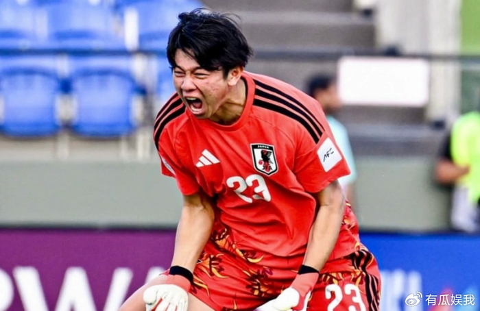 毁三观！日本主力门将骚扰中国未成年女球迷：中国人？想和你上床|日本男足|荒木琉|约旦|约旦男足|男足_新浪体育_新浪新闻