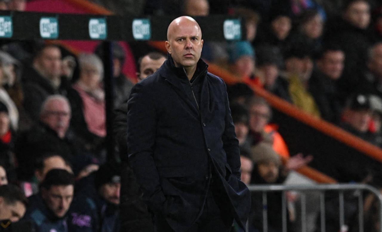 betway必威-利物浦非正式探讨哈维·阿隆索接任主帅可能 斯洛特帅位承压