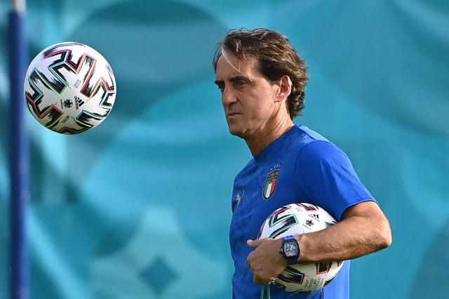 1624238566854024207.jpg 000_9CL9WK-1-scaled.jpg